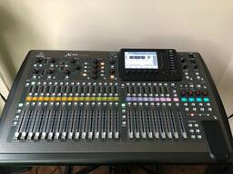Behringer X32 40-Input 25-Bus Digital Console Mixer