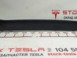 Накладка декоративная стойки A магнит UL BLK Tesla model X левая Tesla model X 1050286-06- - фото 1