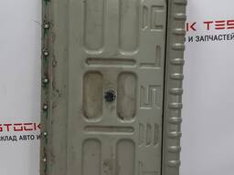 Пентхаус (кастрюля) корпуса основной батареи с крышкой предохранителей Tesla model S 10141