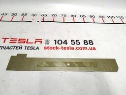 Пластина-изолятор текстолитовая основной батареи фигурная Tesla model S 1014471-00-B