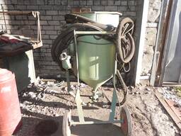 Продаем пескоструйные аппараты Dbs-200 Rcs с системой абразивной очистки Contracor