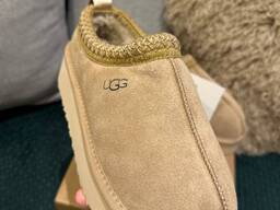 UGG