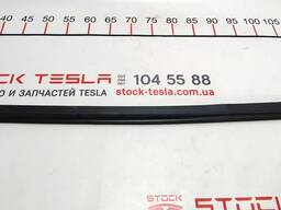 Уплотнитель стекла внутренний двери задней правой Tesla model S, model S REST 1038408-00-A